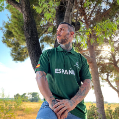 Polo verde com bordado Espanha e Cor do Monte